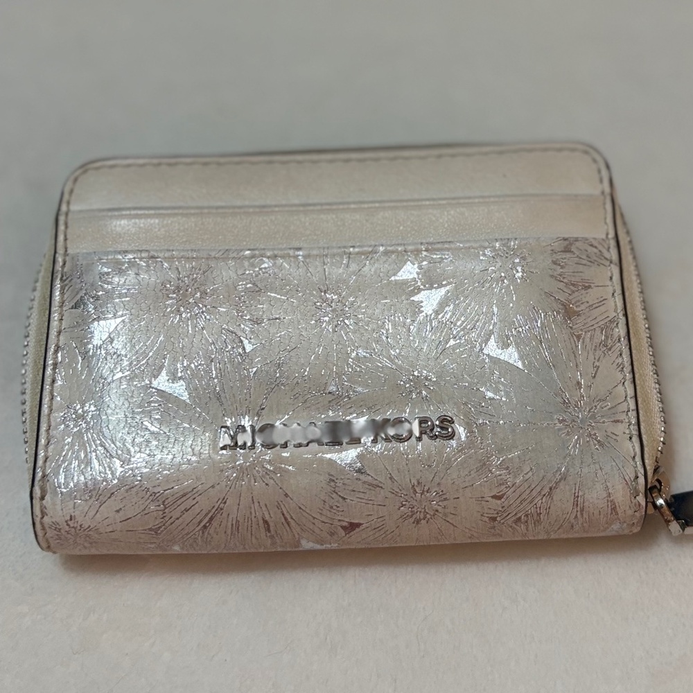 Michael Kors Small Floral Wallet - white and silver